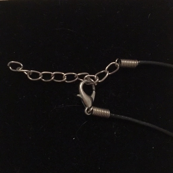 Compass design necklace - Picture 3 of 4